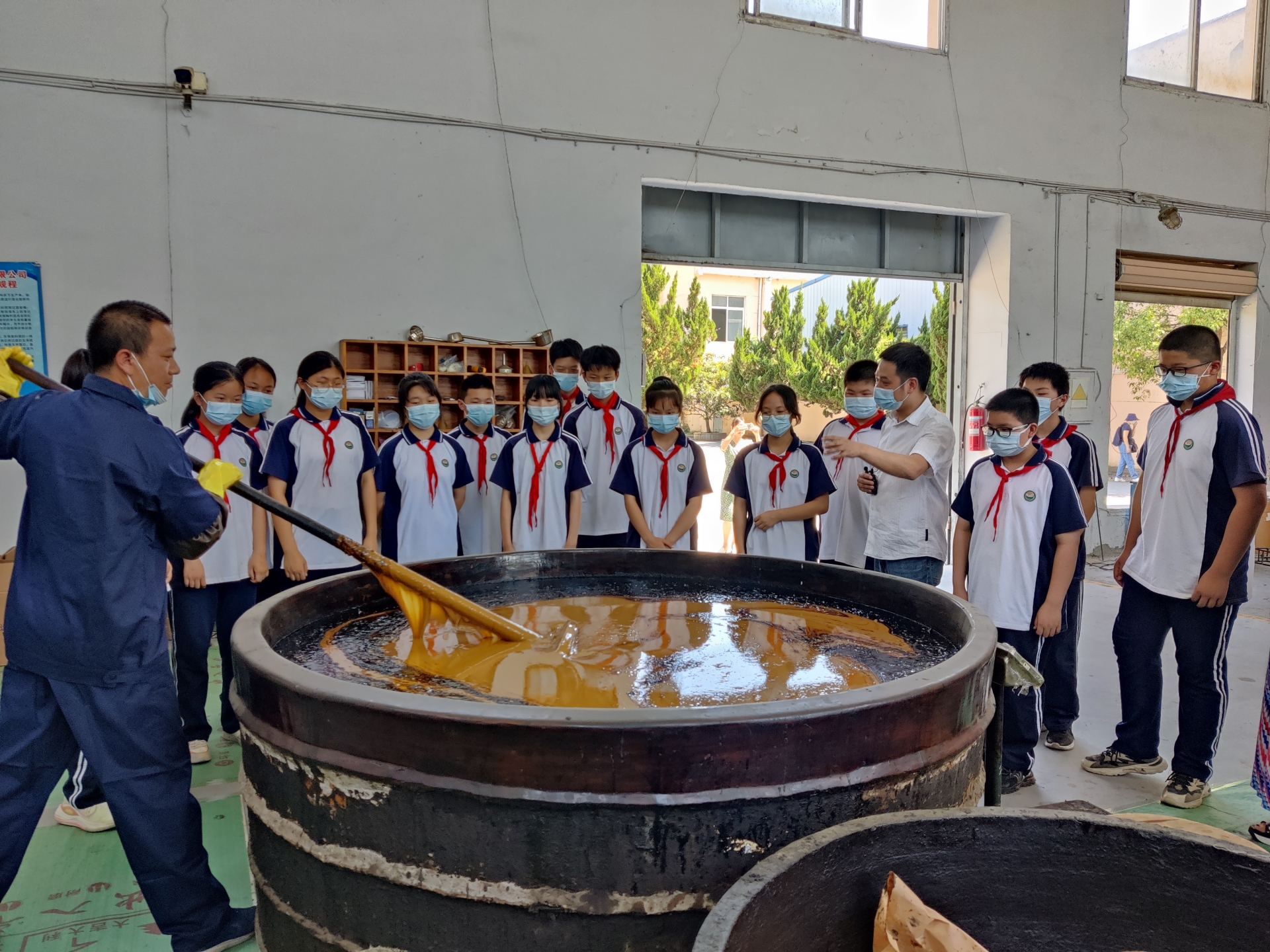 2022年6月15日為新溝鎮(zhèn)中學(xué)提供非遺研學(xué)活動(dòng)2.jpg